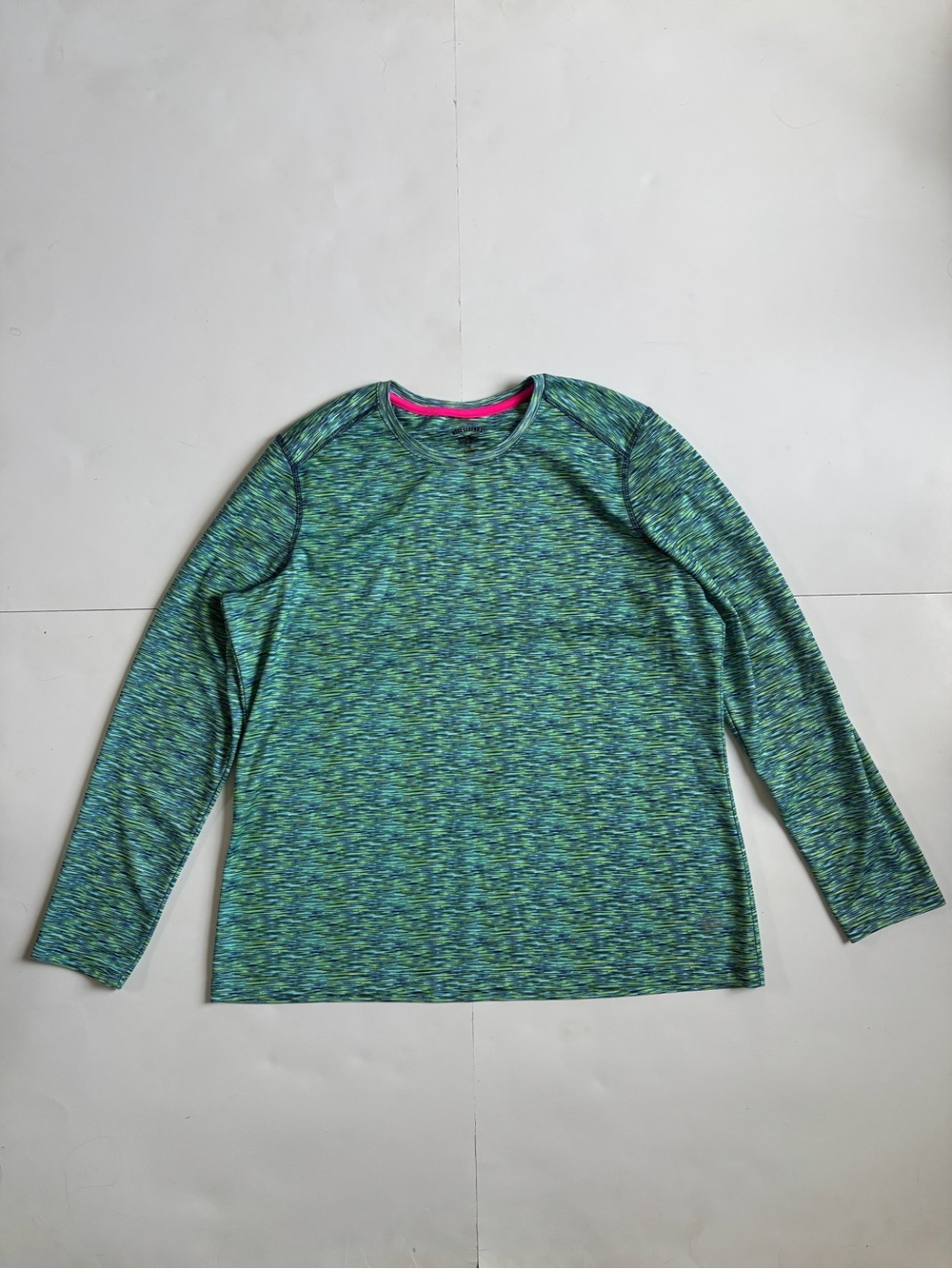 Reel Legends Heathered Teal Striped Athletic Top with Pink Trim